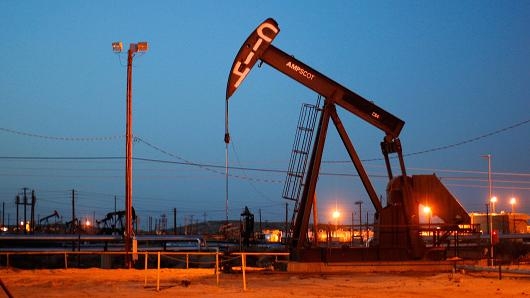 Giá xăng dầu hôm nay 15/5: Tăng ổn định, xăng dầu thách thức bất ổn